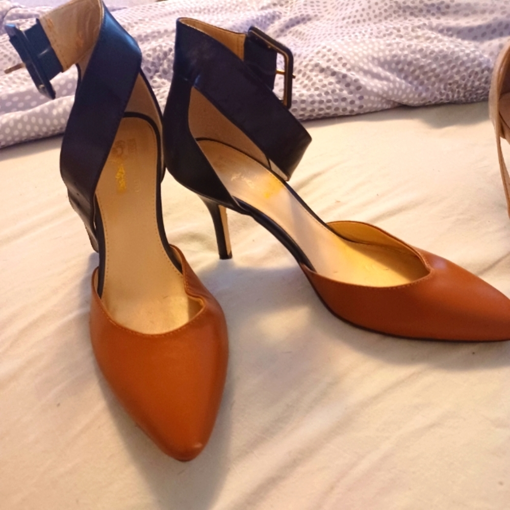 Women's shoes